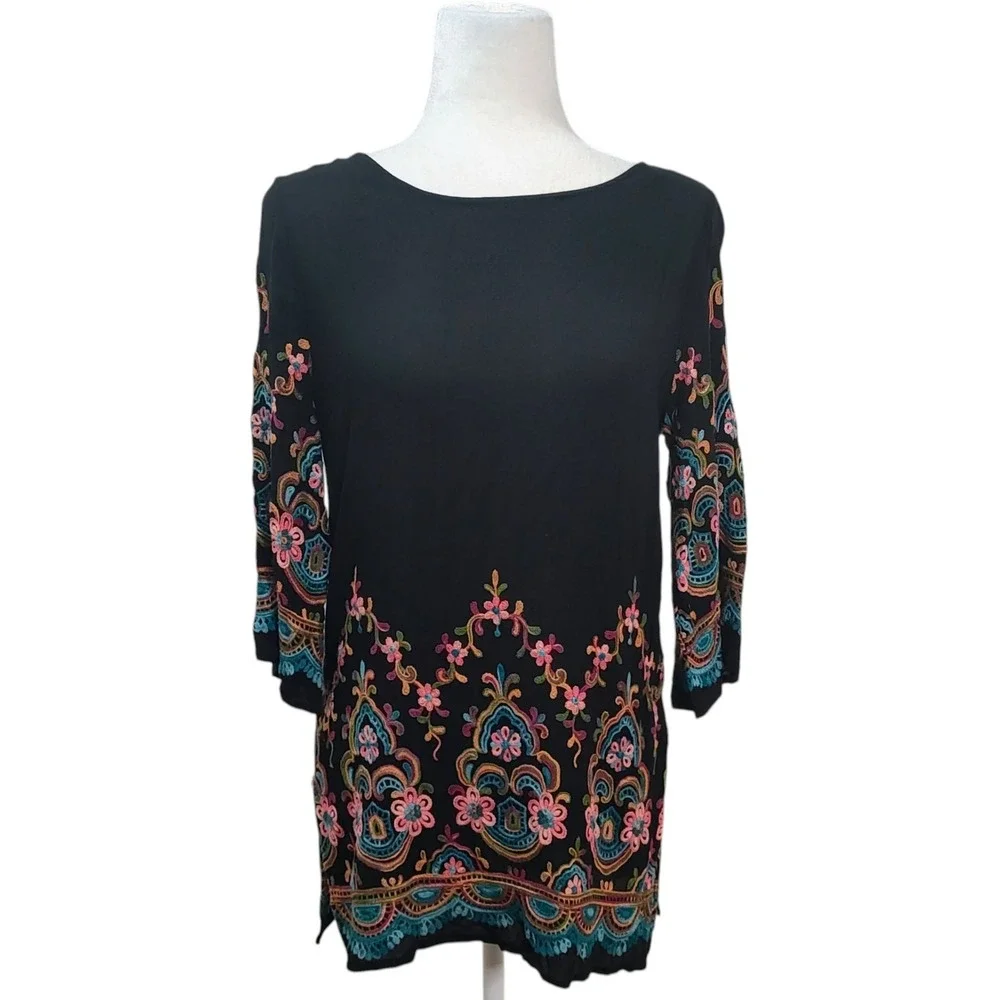 Karen Kane Black Embroidered Tunic Floral Top 3/4 Sleeve Made In USA Size M - Picture 1 of 11